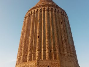 <p>Fig. 3. The Kāshmar tower. Close-up of the fluted columns (image: Creative Commons)</p>
