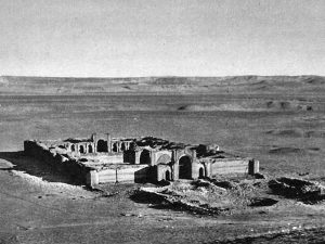 <p>Fig. 1. Rōbāt Sharaf in the 1940s (image: Godard, “Khorasan,” p. 8, fig. 1)</p>
