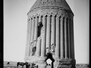 <p>Fig. 5. The Rādkān tower in the years 1911-1913 (image: Fonds Henry Viollet, BULAC, Paris, HV561. © Maria Lavabre Viollet / CeRMI  – UMR8041 du CNRS)</p>
