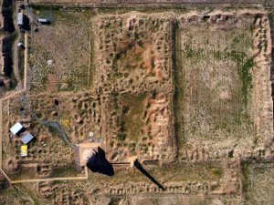 <p>Fig. 1. Aerial view of the ruins. The area of the mosque, tomb tower and minaret (image: Hadi Dehghanpour, CreativeCommons)</p>
