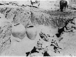 <p>Fig. 21. Hakemi’s excavations in 1955. Room with storage jars (Hakemi, “The Excavation of Khurha,” <em>East and West</em> 40/1, 1990, p. 37, fig. 26)</p>
