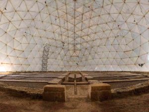 <p>Fig. 5. The mural quadrant in the central tower of the Maragha Observatory with the protective roof (image: A. Afrouzi)</p>
