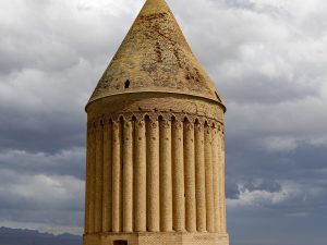 <p>Fig. 1. The Rādkān tower in 2015 (image: Creative Commons)</p>
