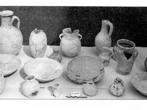 <p>13. Ceramic vessels found in the tomb chamber (Rahbar, “Ārāmgāh-e zirzamini-ye elymā’i dar Sāleh Dāvood,” p. 310, pl. 28)</p>
