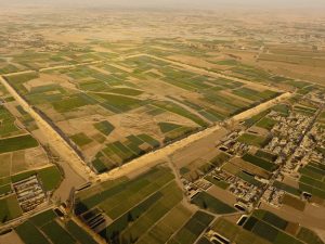 <p>Fig. 1. Qal’eh Gabri / Qal’eh Iraj. Aerial view from west (image: Nemati et al., “Largest Ancient Fortress of South-West Asia,” fig. 2).</p>
