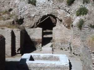 <p>Fig. 13. The brick basin that once kept the sacred fire or contained its ashes (photo: A. Mousavi)</p>
